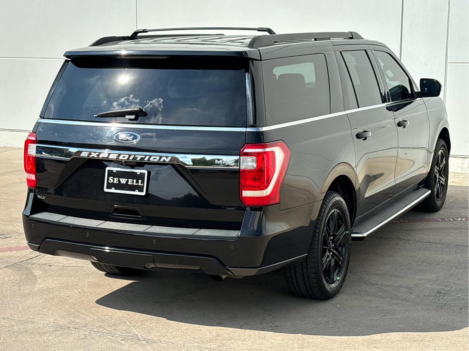 2021 Ford Expedition MAX XLT photo 4