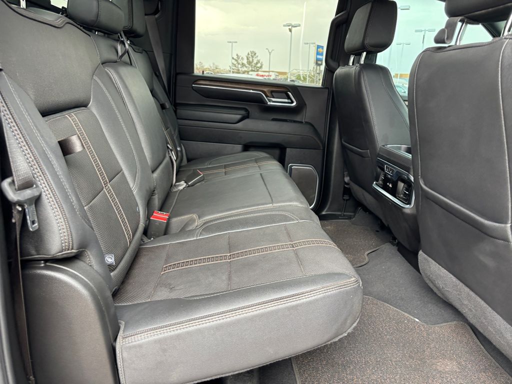 2024 Chevrolet Silverado 2500HD High Country photo 15