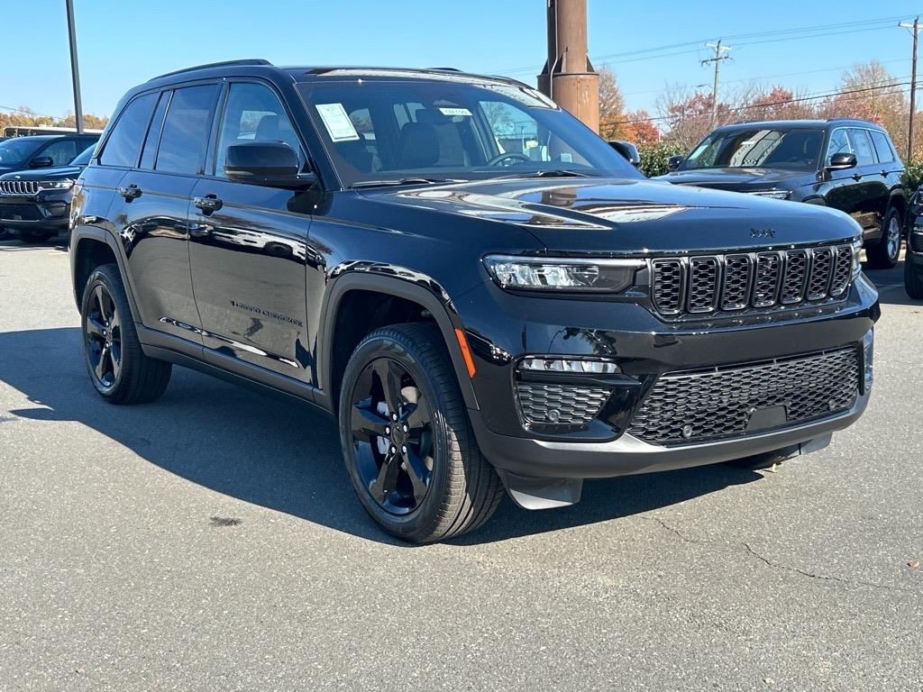 2025 Jeep Grand Cherokee Limited photo 4