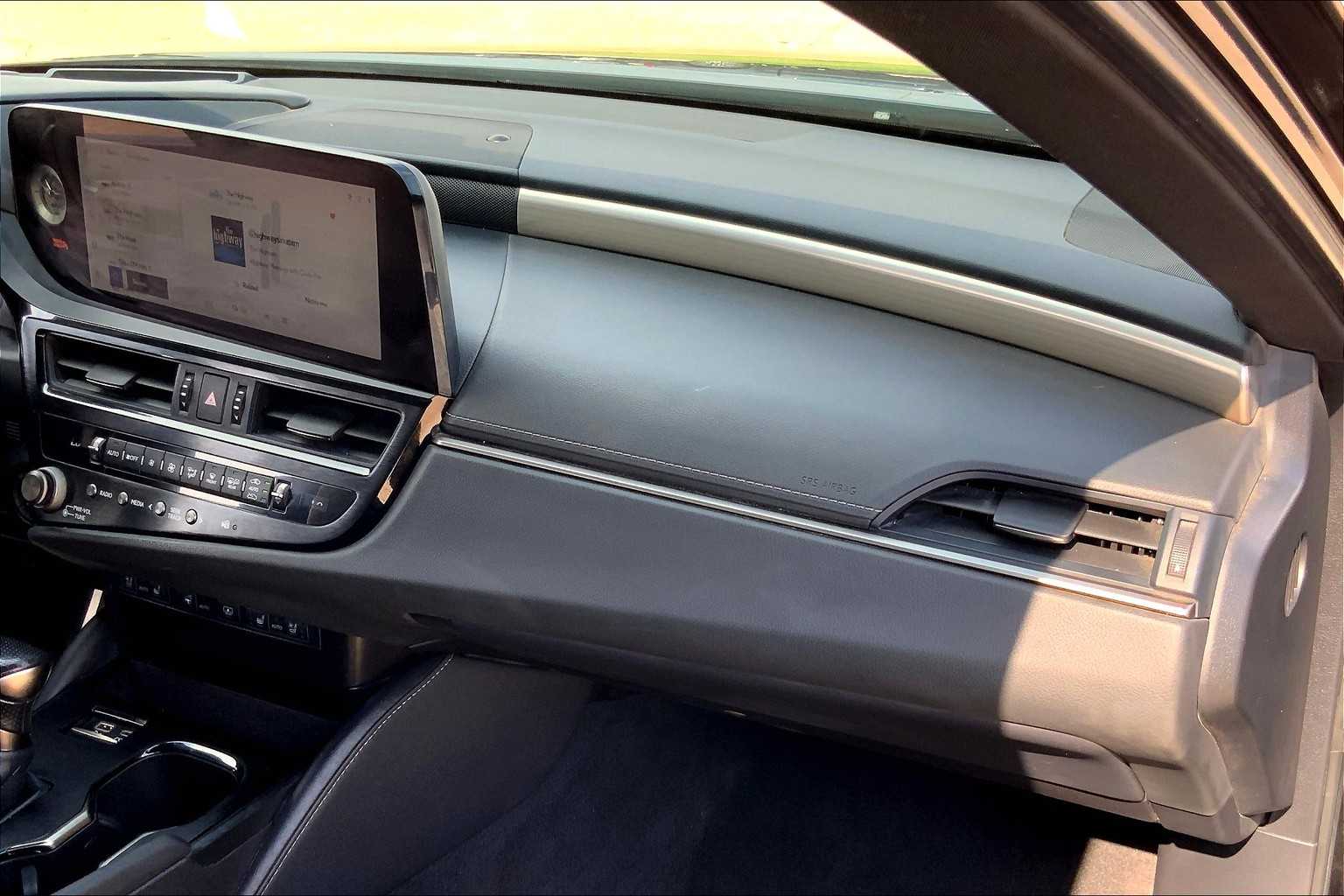2024 Lexus ES 350 F SPORT Handling photo 17