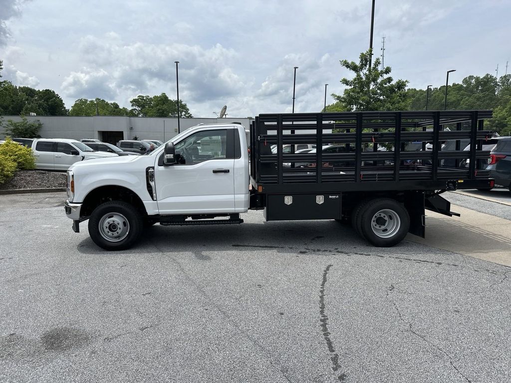 2024 Ford F-350 XL photo 3