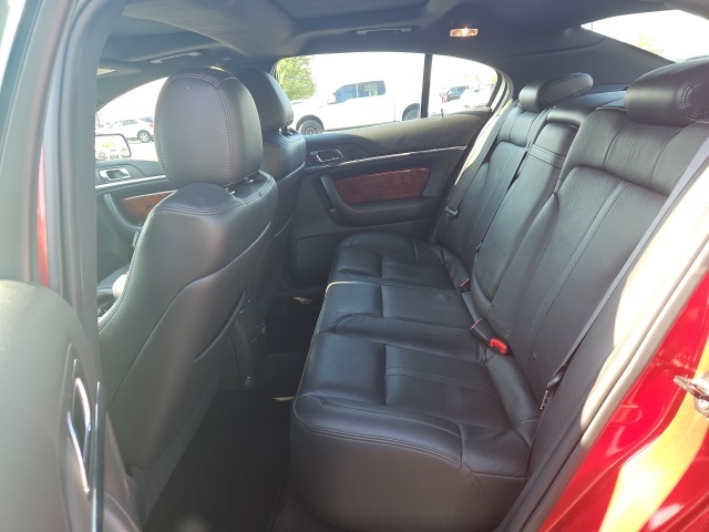 2015 Lincoln MKS EcoBoost photo 17