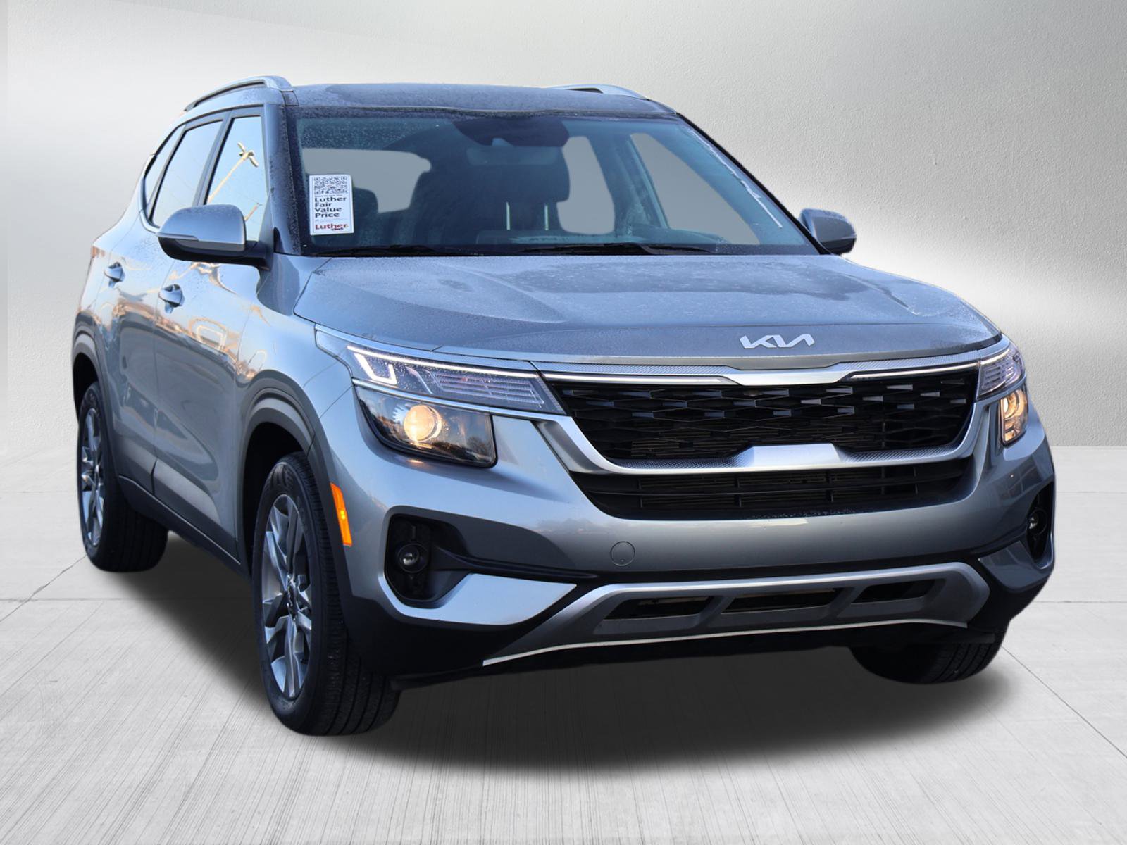 2023 Kia Seltos S's photo