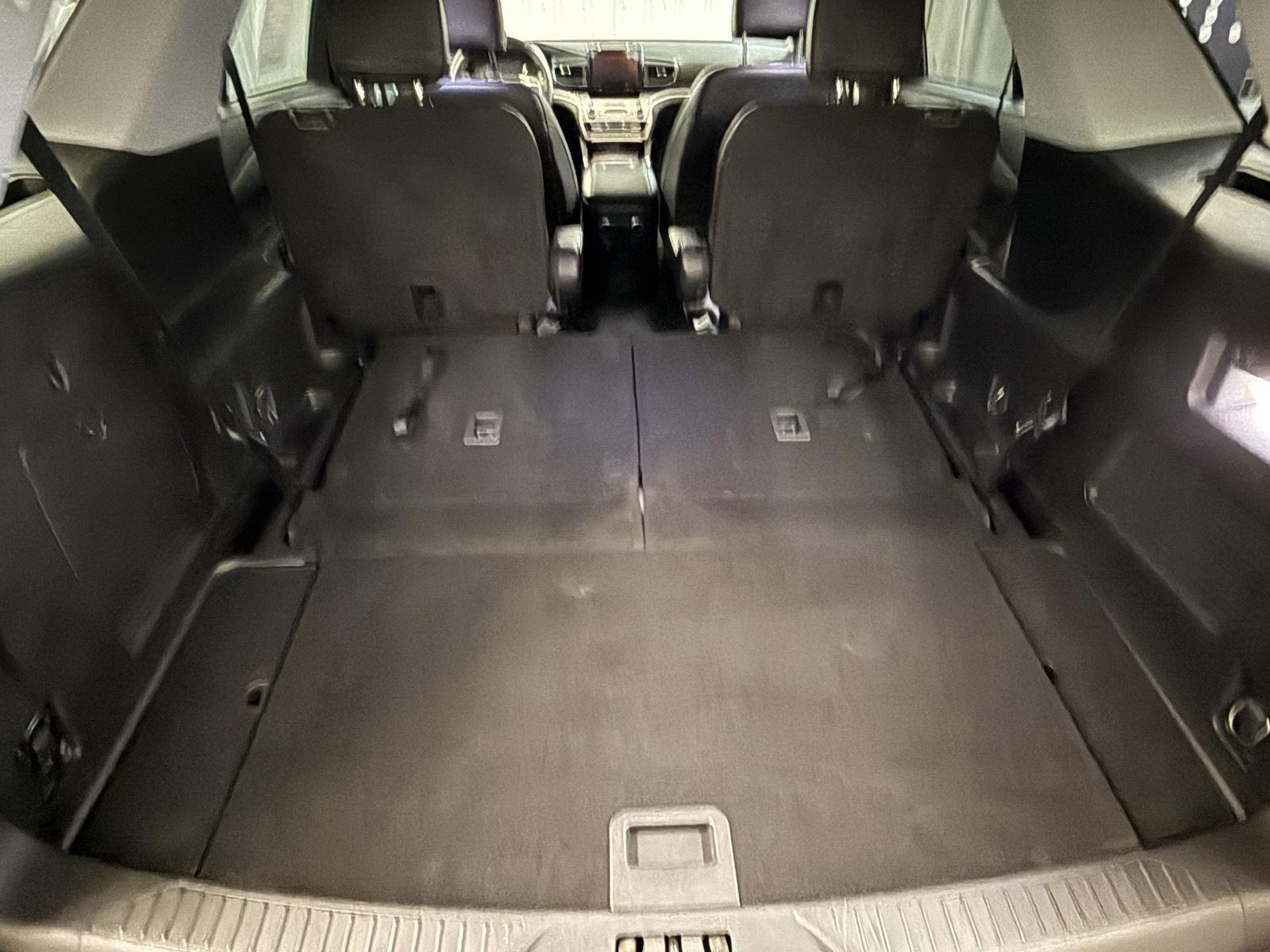 2022 Ford Explorer XLT photo 26