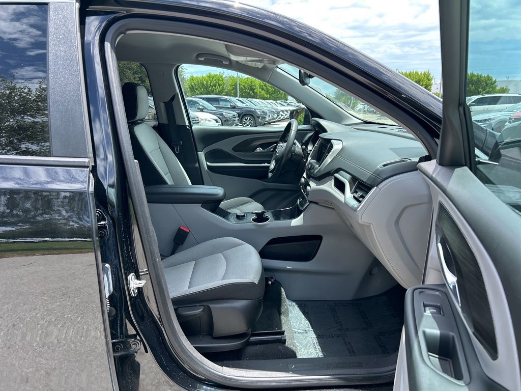 2024 Gmc Terrain SLE photo 30