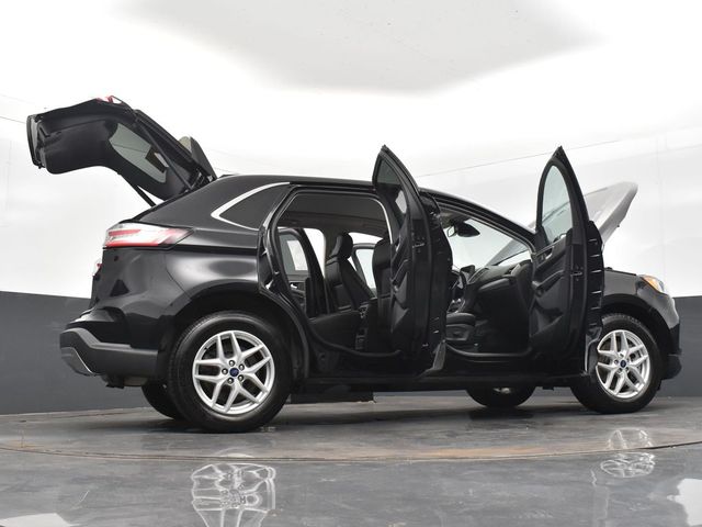 2022 Ford Edge SEL photo 27