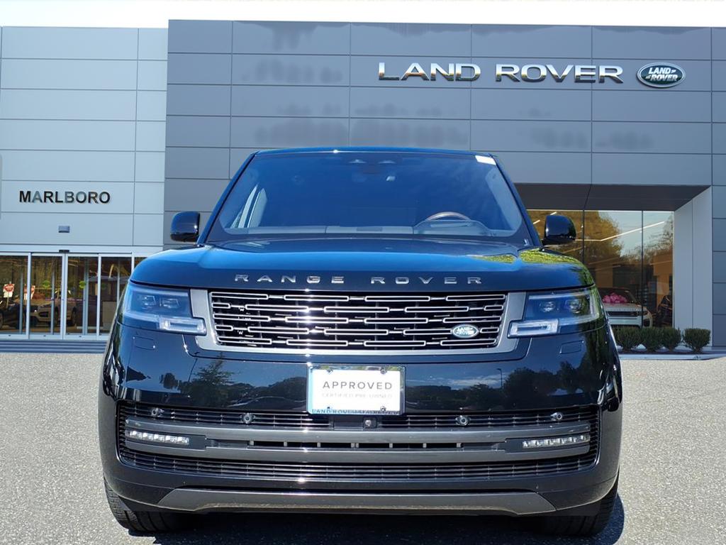2023 Land Rover Range Rover SE photo 7
