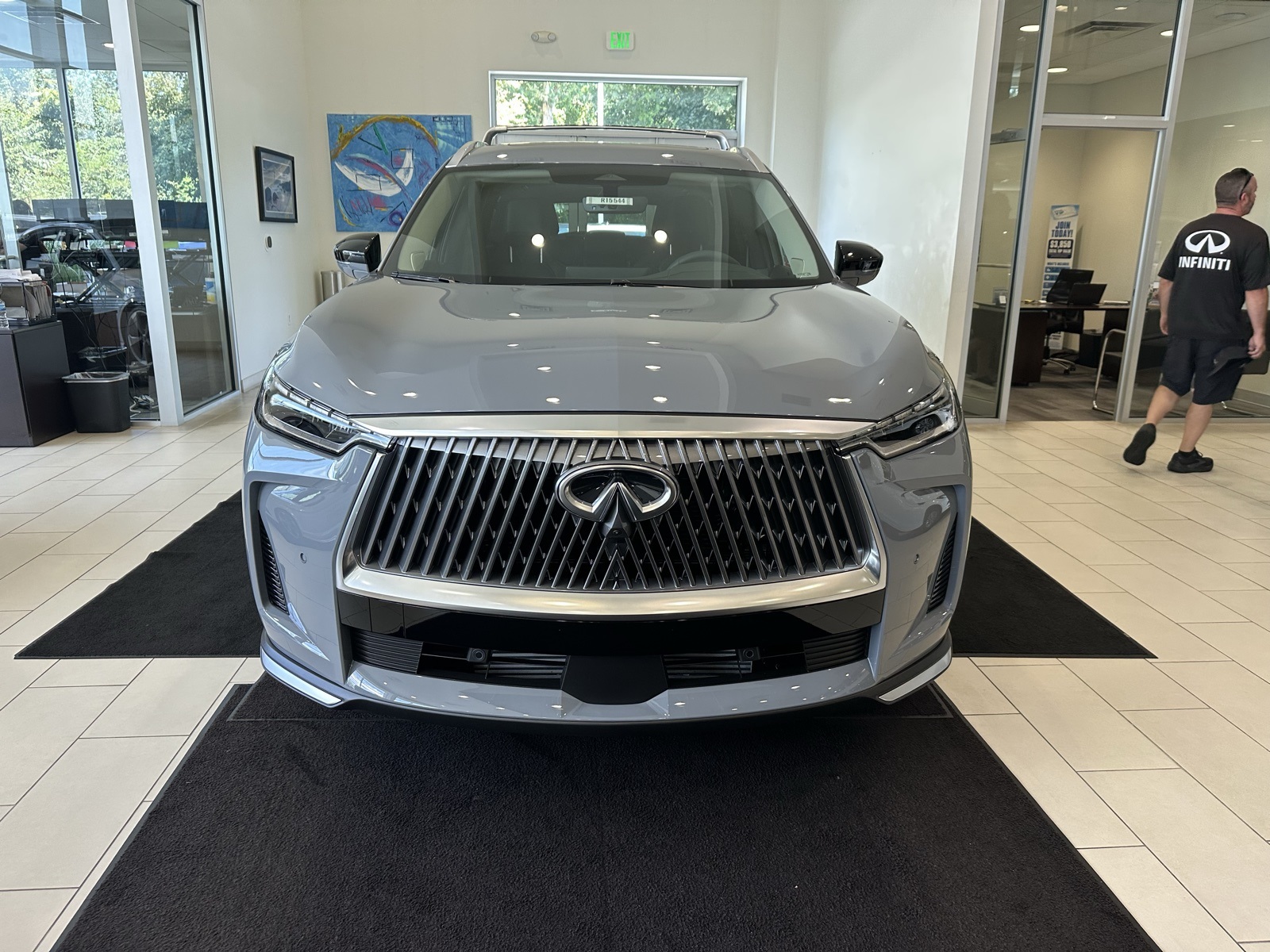 2026 Infiniti QX60 Luxe photo 2
