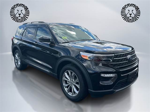 2023 Ford Explorer XLT photo 3