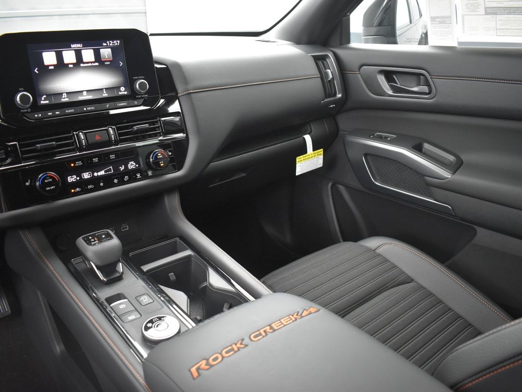 2025 Nissan Pathfinder Rock Creek photo 32