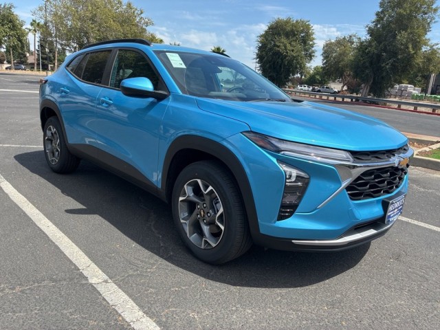 2026 Chevrolet Trax LT's photo