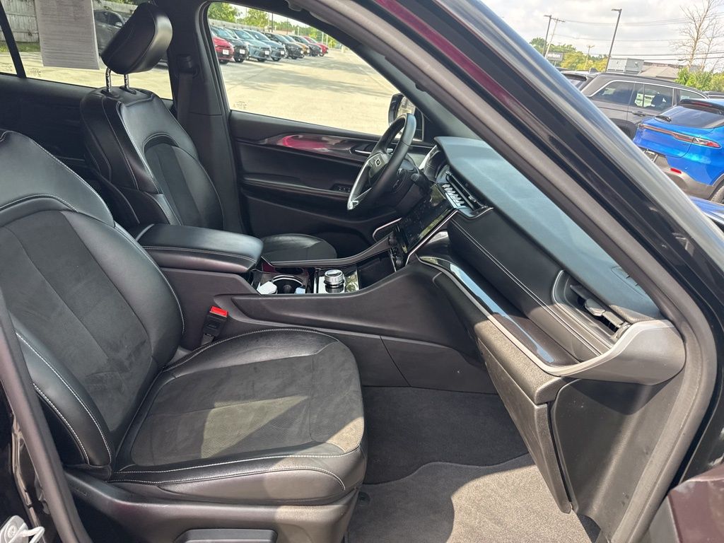 2022 Jeep Grand Cherokee Altitude photo 8