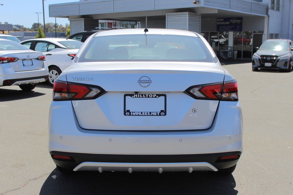 2025 Nissan Versa 1.6 S photo 7