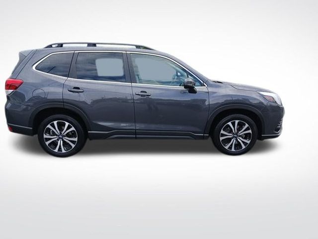 2023 Subaru Forester Limited photo 5
