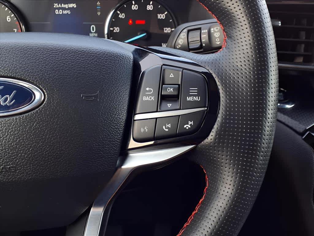 2022 Ford Explorer ST-Line photo 16