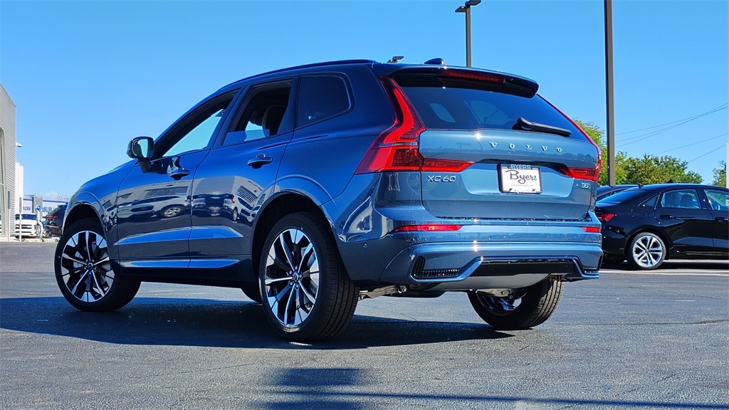 2026 Volvo XC60 B5 Plus photo 3
