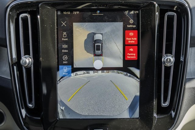 2026 Volvo XC40 AWD photo 33