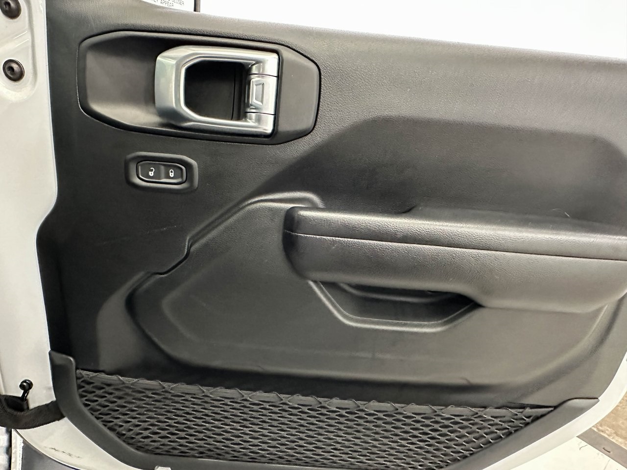 2021 Jeep Wrangler Sport S photo 20