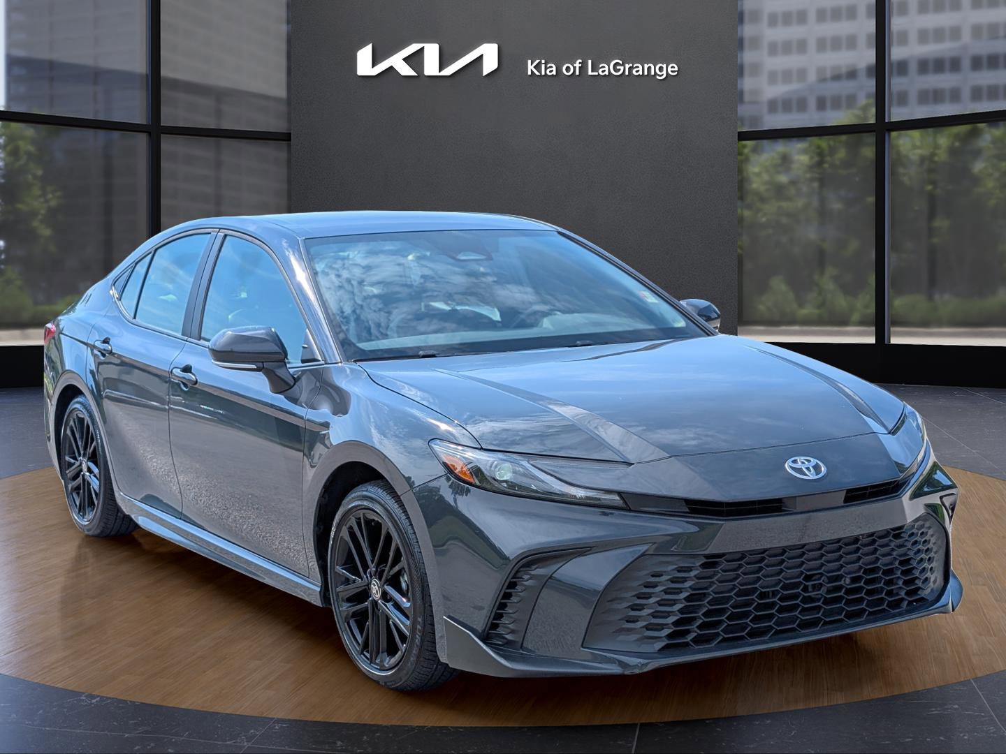 2025 Toyota Camry LE photo 3