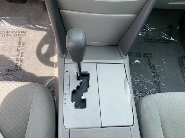 2009 Toyota Camry LE photo 14
