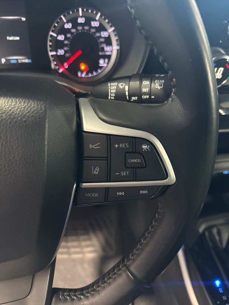 2022 Toyota Highlander LE photo 31