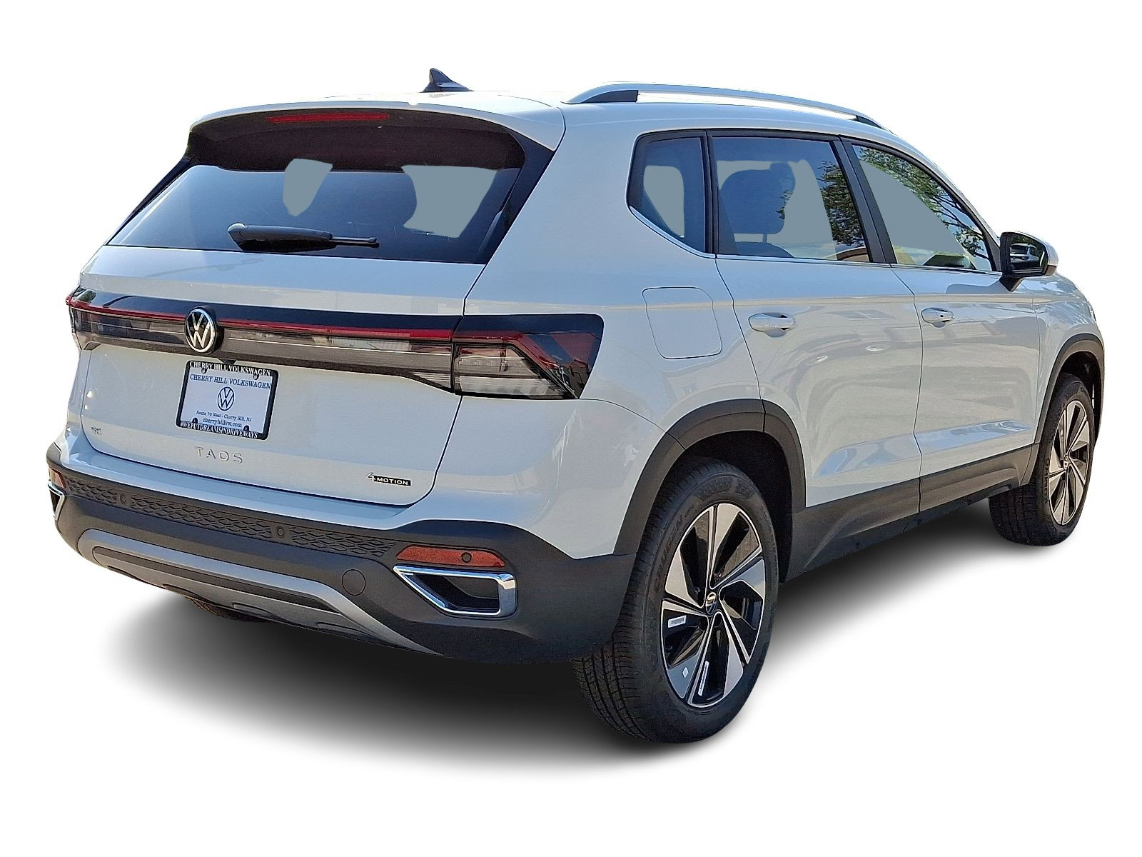 2025 Volkswagen Taos SE photo 2
