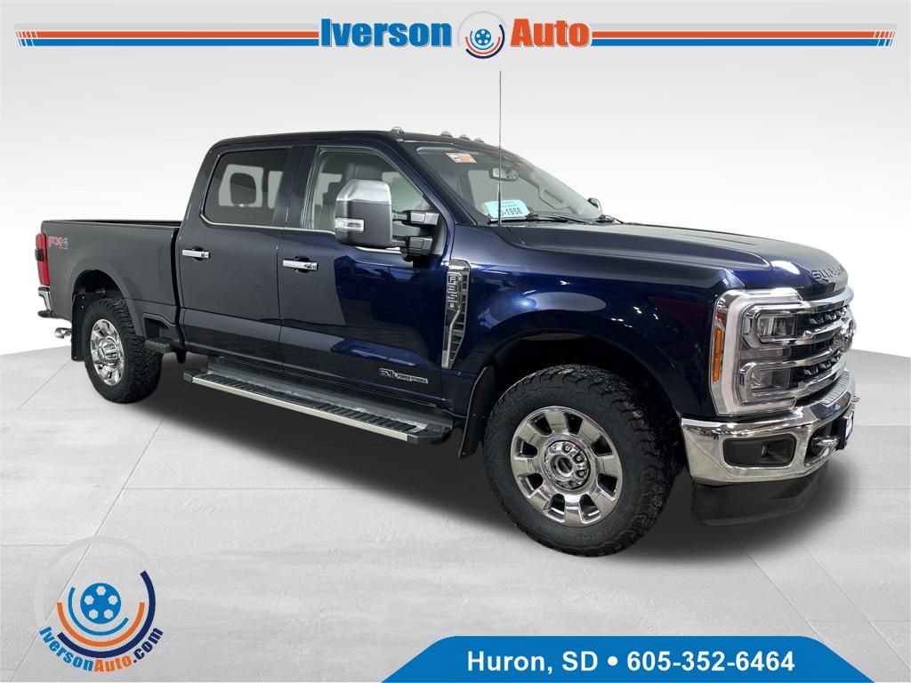 2023 Ford F-350 Super Duty Lariat's photo