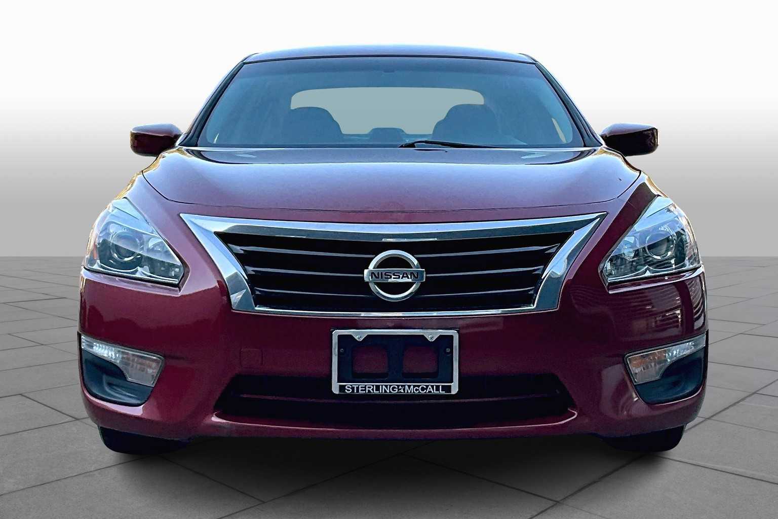 2014 Nissan Altima 2.5 S photo 3