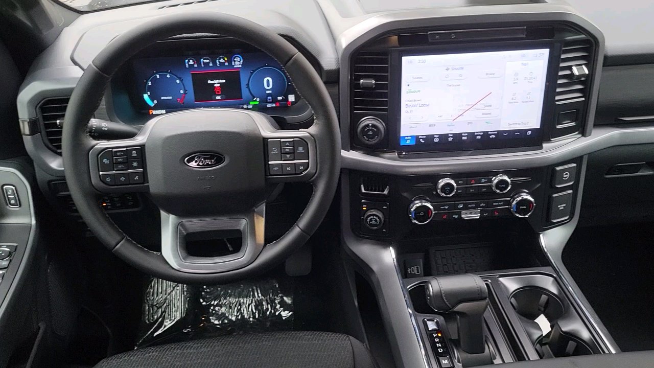 2025 Ford F-150 XLT photo 7