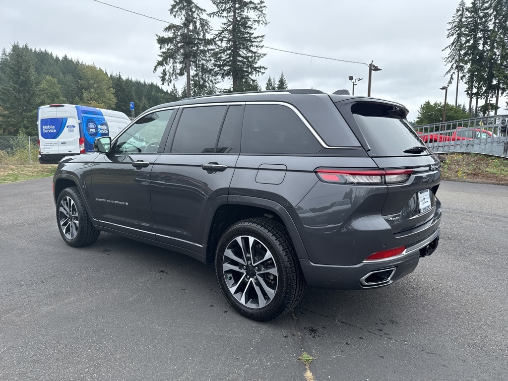 2022 Jeep Grand Cherokee Overland photo 3