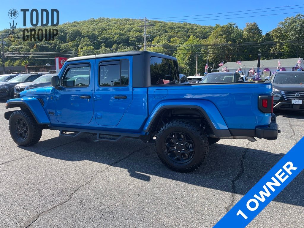 2023 Jeep Gladiator Willys photo 3