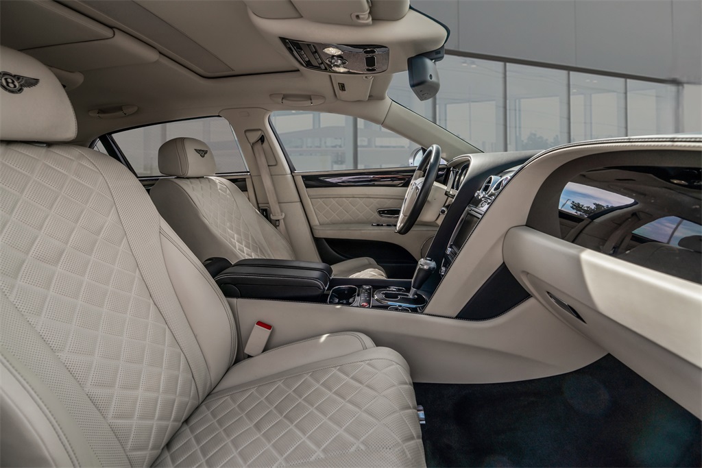 2018 Bentley Flying Spur V8 photo 47