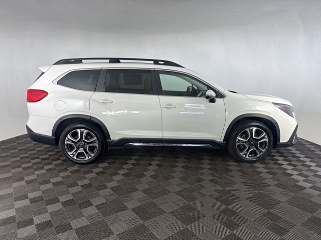 2023 Subaru Ascent Limited photo 4