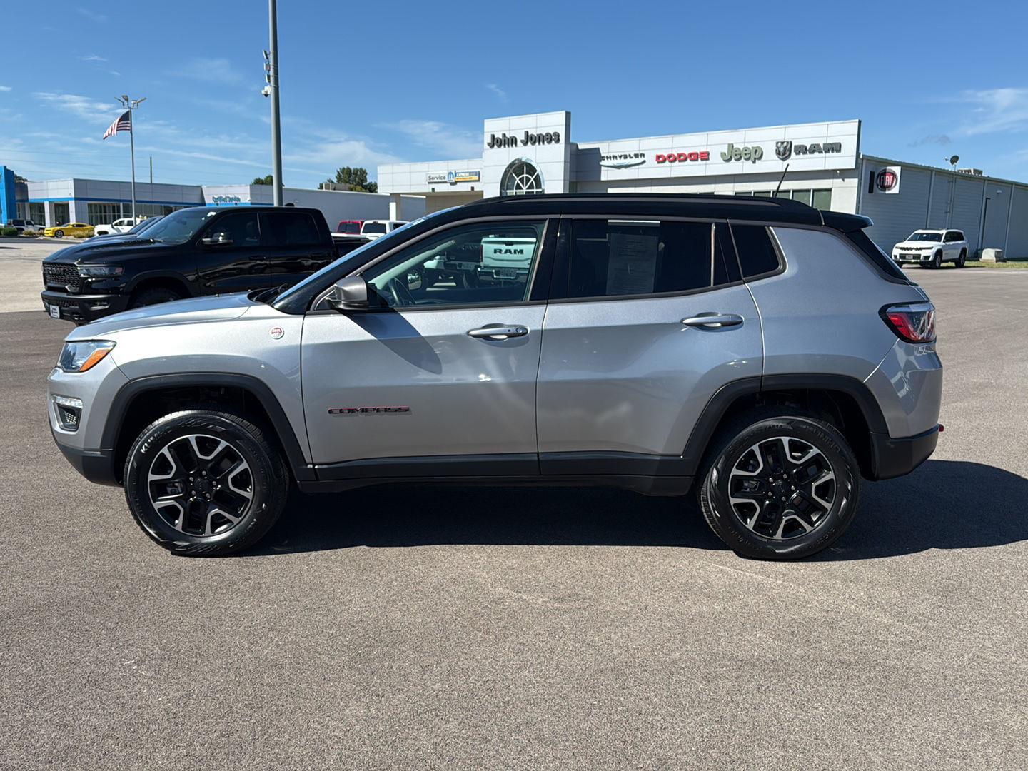 2019 Jeep Compass Trailhawk photo 3