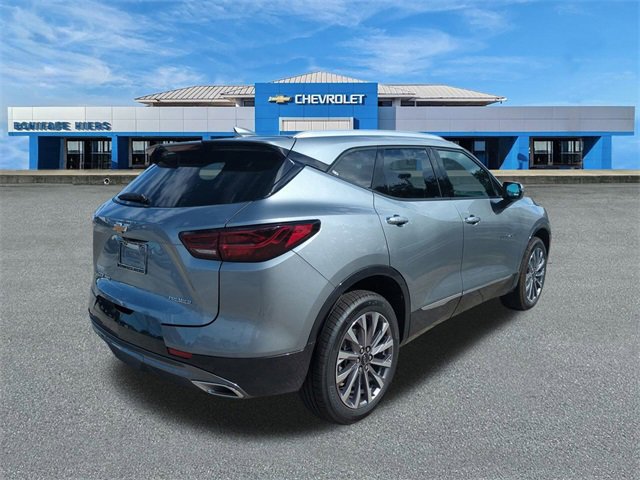 2025 Chevrolet Blazer Premier photo 3