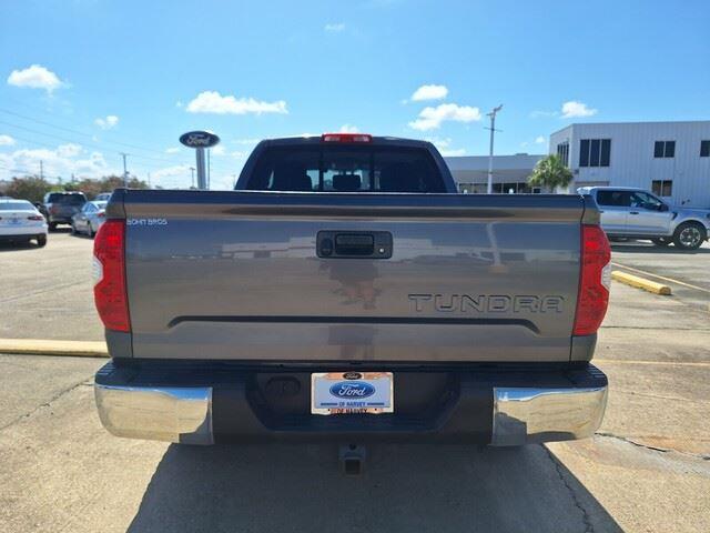 2017 Toyota Tundra SR5 photo 4