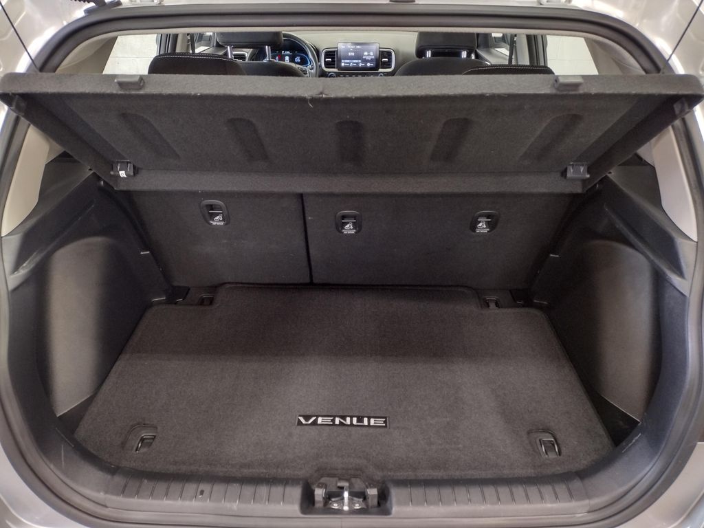 2023 Hyundai Venue SEL photo 14