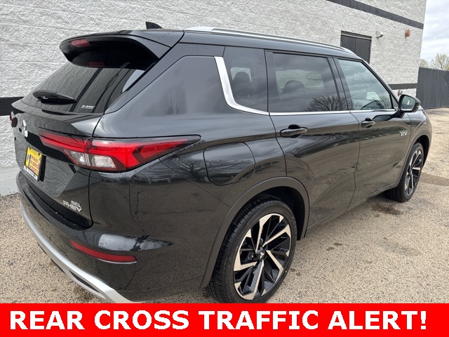2025 Mitsubishi Outlander PHEV SEL photo 3