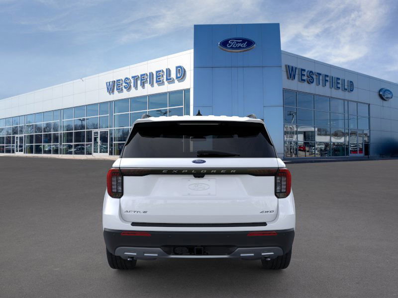 2025 Ford Explorer photo 3
