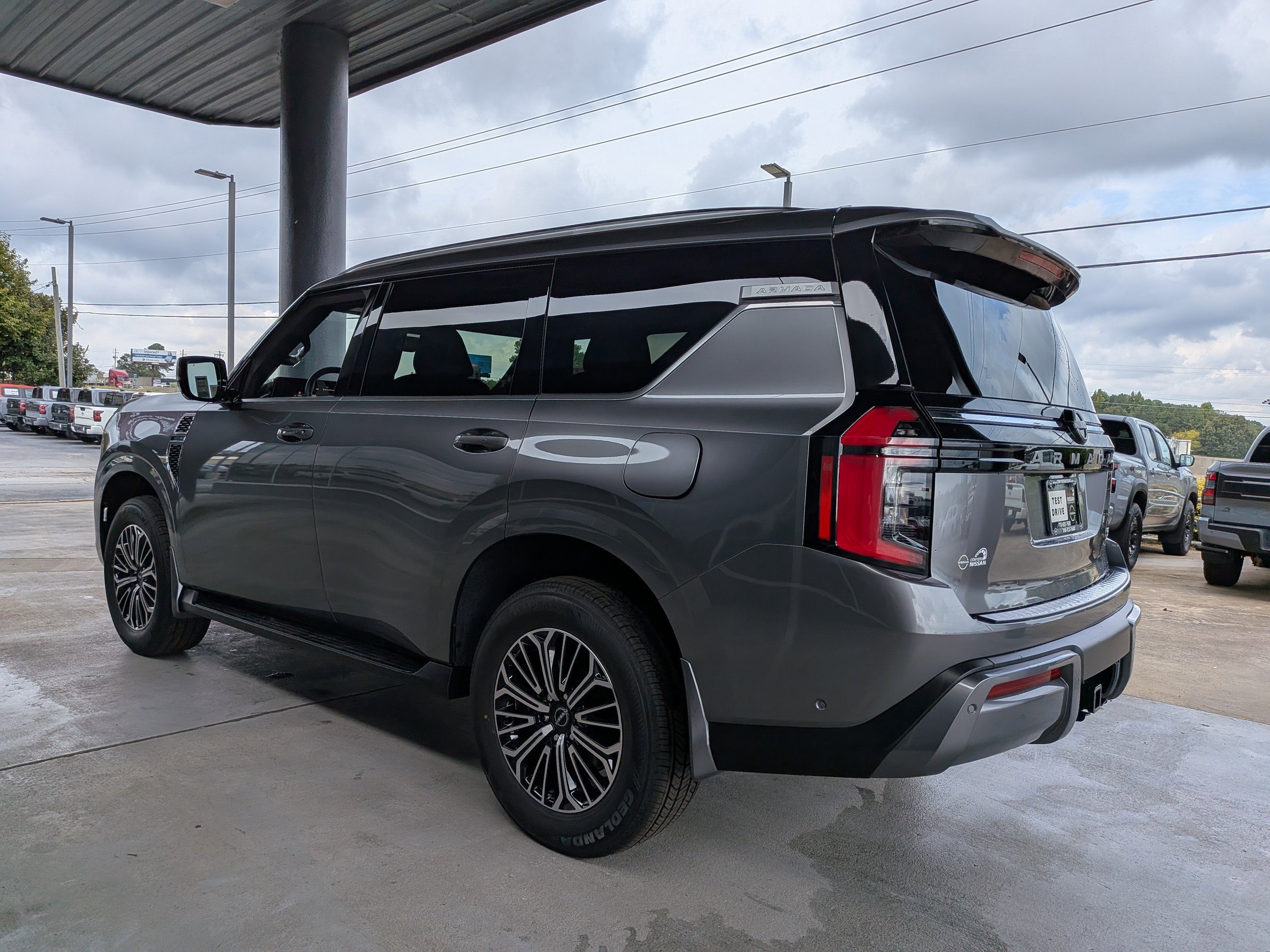 2026 Nissan Armada SL photo 4