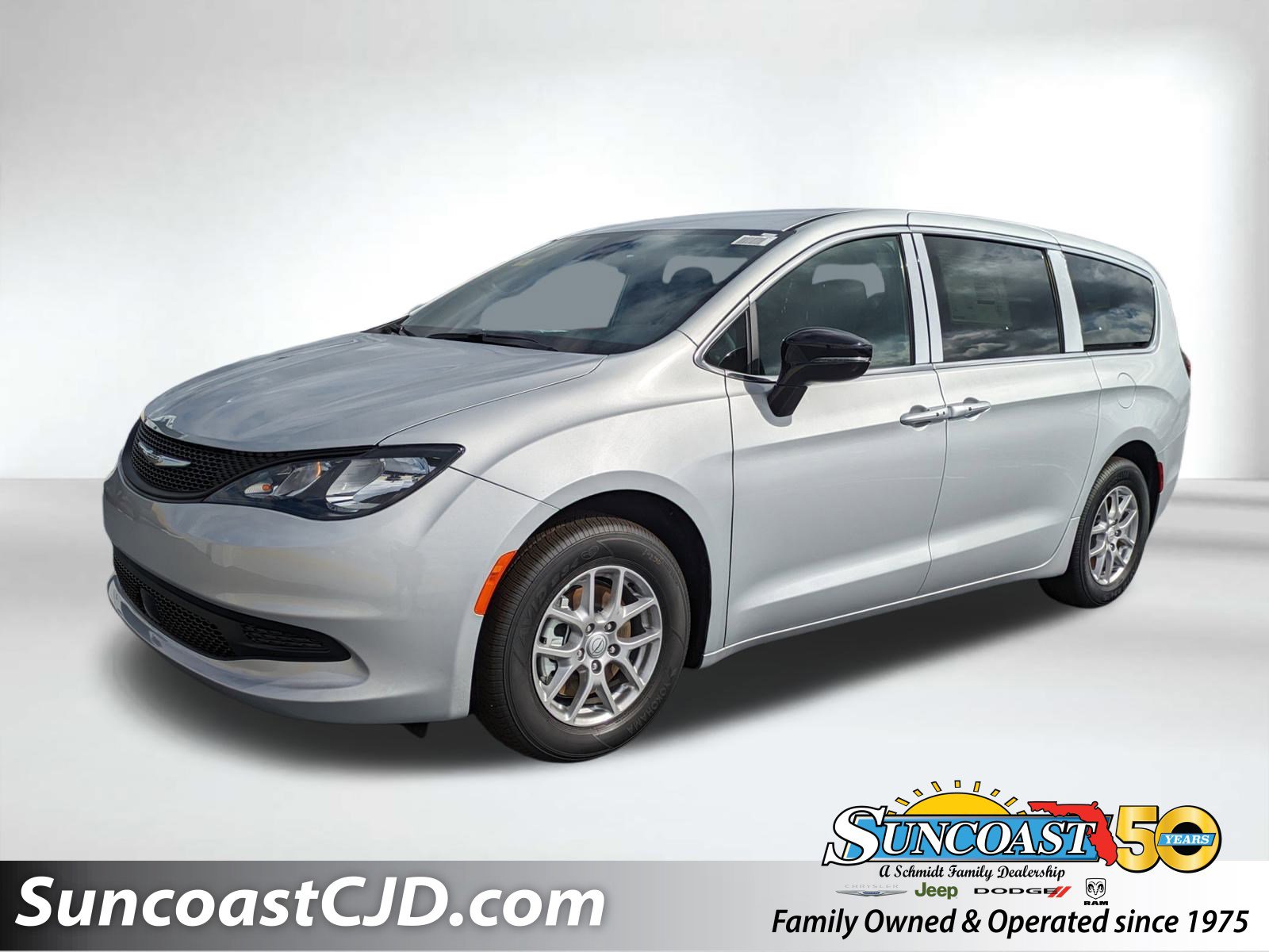 2026 Chrysler Voyager LX's photo