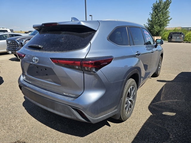 2022 Toyota Highlander XLE photo 5
