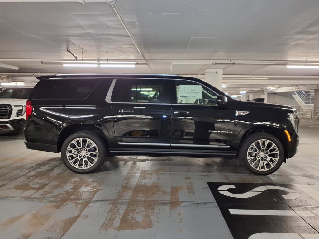 2025 Gmc Yukon XL Denali photo 2