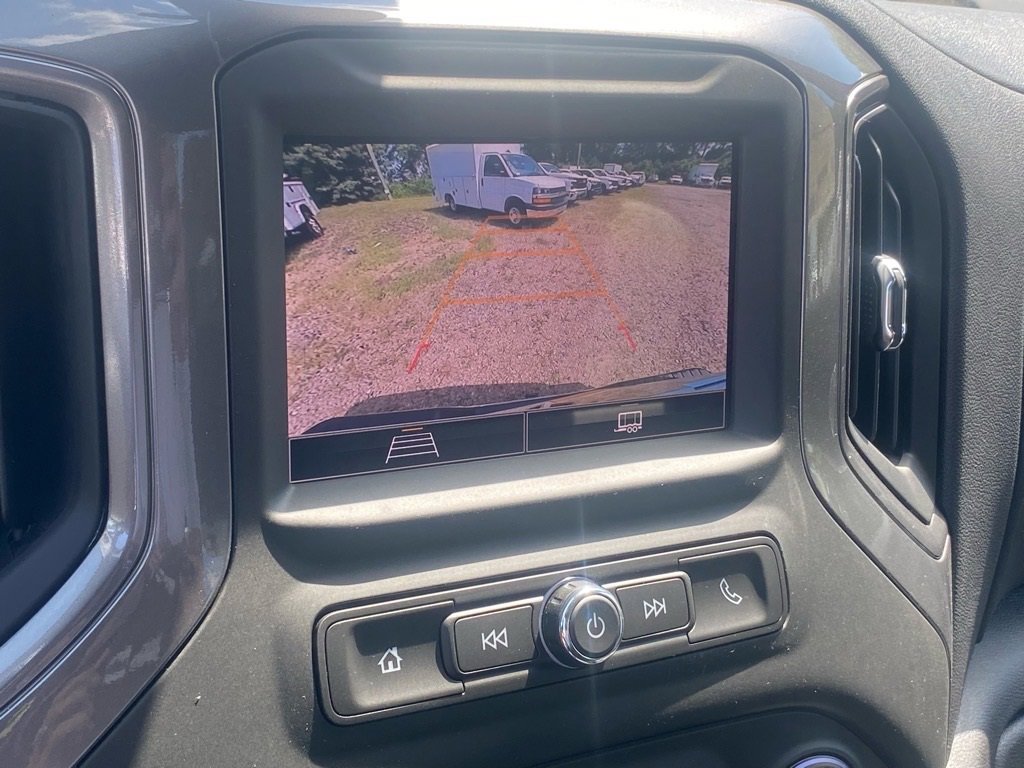 2025 Chevrolet Silverado 1500 photo 3