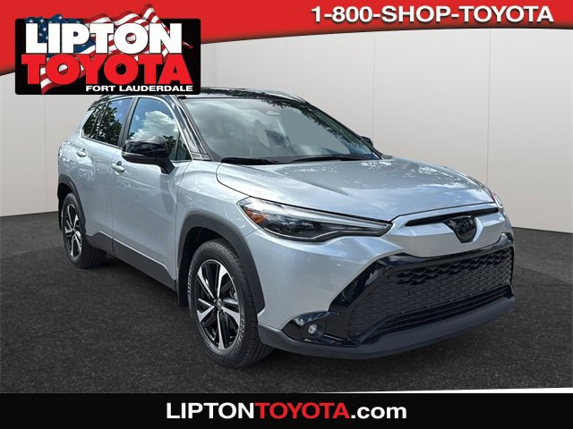 2025 Toyota Corolla Cross XSE's photo