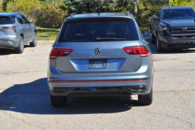 2022 Volkswagen Tiguan SE R-Line Black photo 3