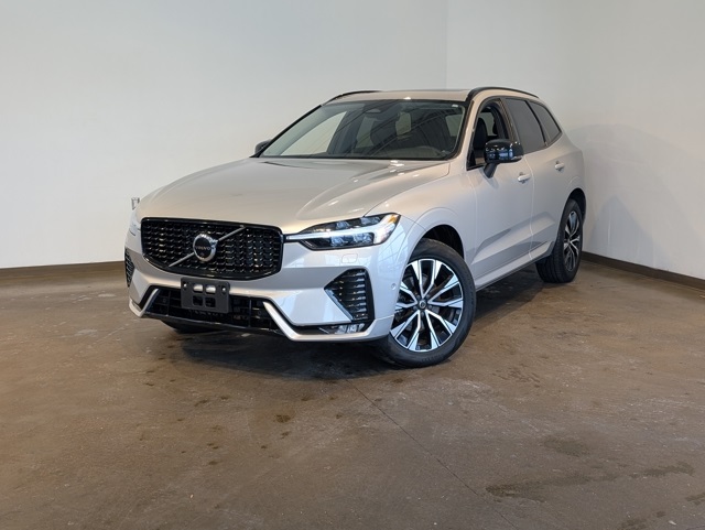2023 Volvo XC60 Plus's photo