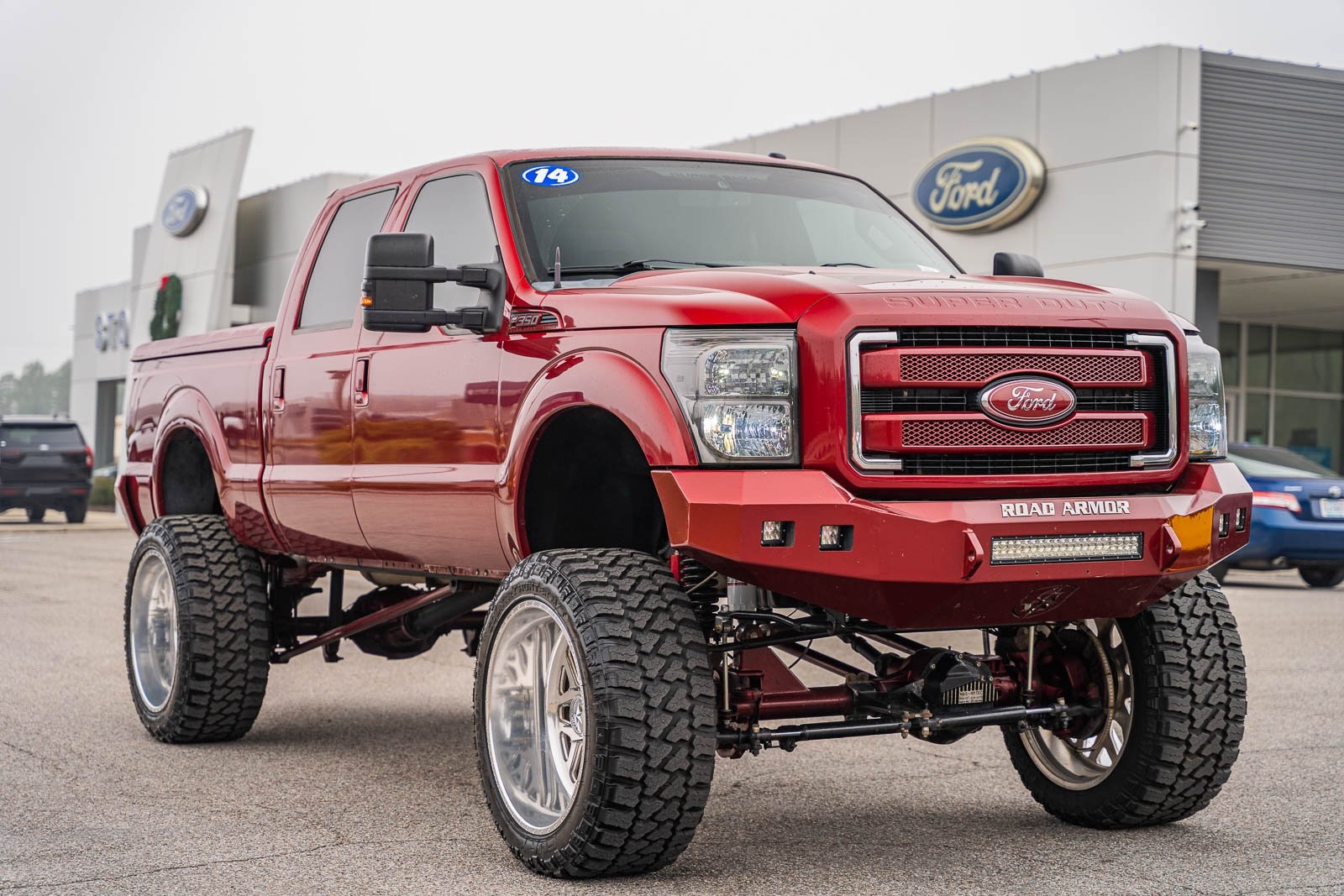 2014 Ford F-350 Super Duty Lariat's photo