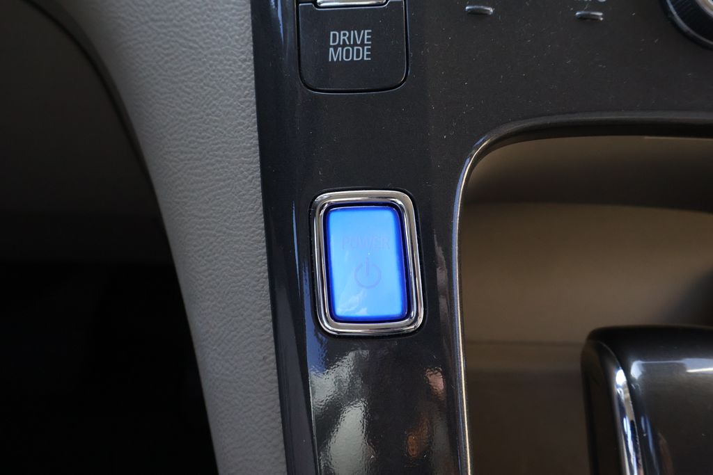 2014 Chevrolet Volt Base photo 22