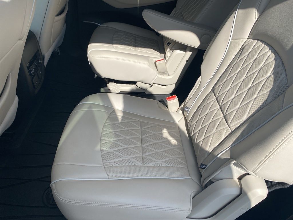 2022 Buick Enclave Avenir photo 37